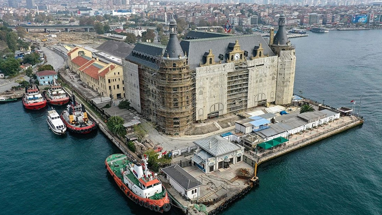 Haydarpaşa ve Sirkeci Garı'nın akıbeti ne olacak? Bakan Ersoy yanıt verdi