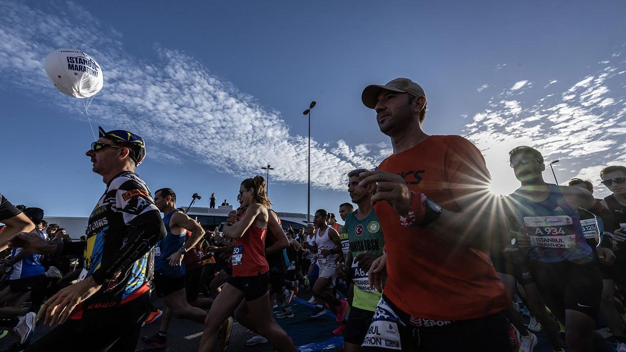 46. İstanbul Maratonu başladı: 40 binin üzerinde yarışmacı katılıyor