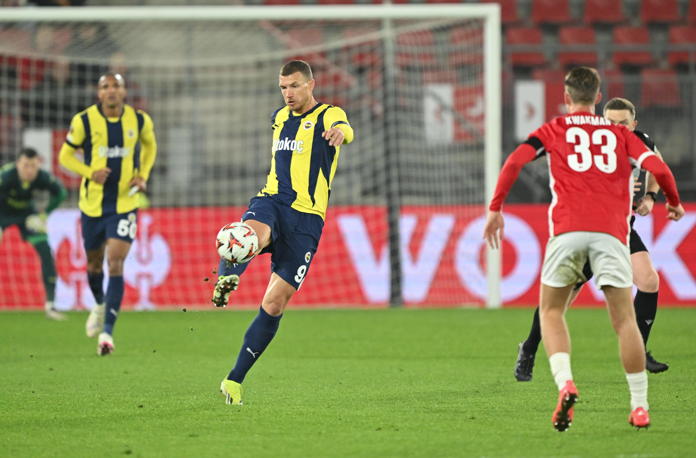 Fenerbahçe'den AZ Alkmaar deplasmanında kayıp