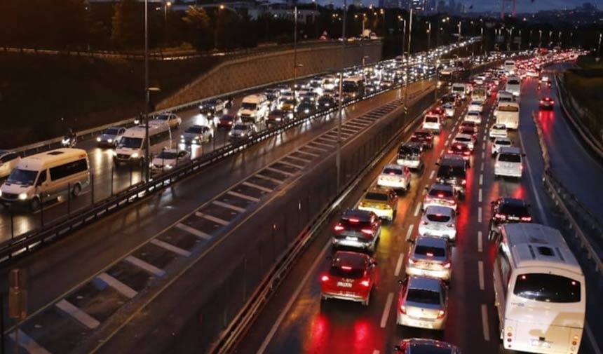 İstanbul'da 'ara tatil' trafiği