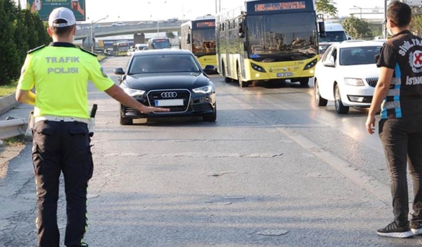 TBMM'de kabul edildi! Yetkisiz çakarlı araç ve ateşli silah cezaları artırıldı