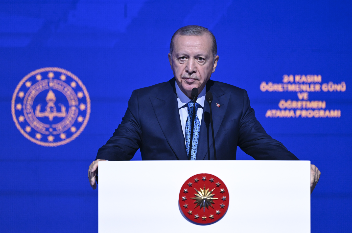 Cumhurbaşkanı Erdoğan: Birileri yakın tarihi yeniden yazmaya çalışıyor