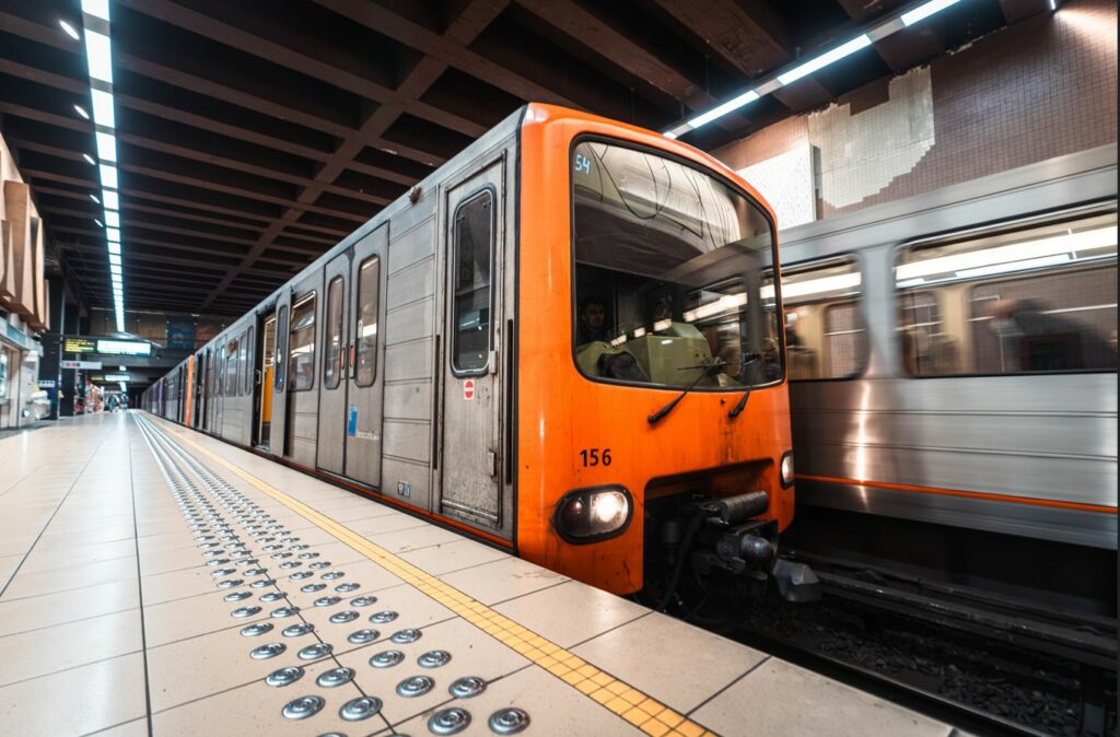 Metroda ceset bulundu: Seferler durduruldu!