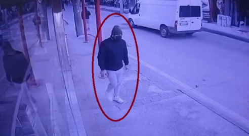 Emeklileri dolandırıyorlardı: Maskeli sahte polisi, gerçek polis yakaladı