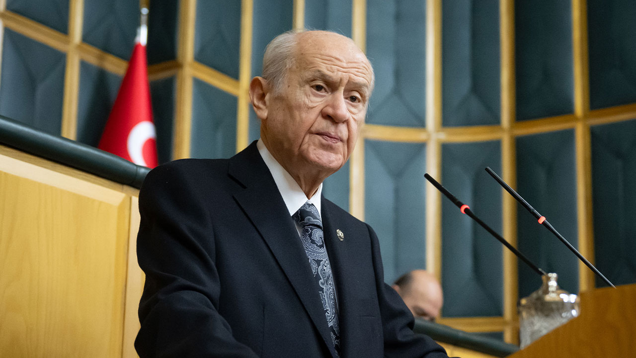 Bahçeli'den Suriye açıklaması: Esad rejimi nihayet çöktü