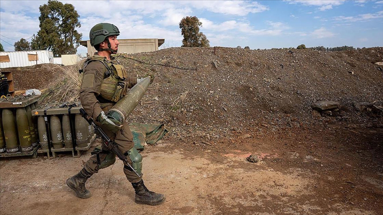 İsrail ordusu, Golan Tepeleri'ndeki Şeyh Dağı'nın Suriye tarafını işgal etti