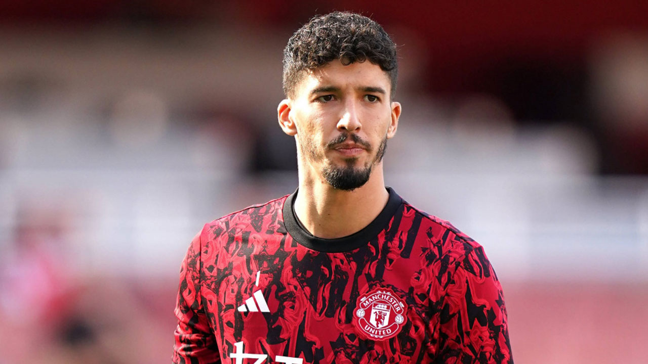 Manchester United’dan şaşırtan Altay Bayındır kararı!