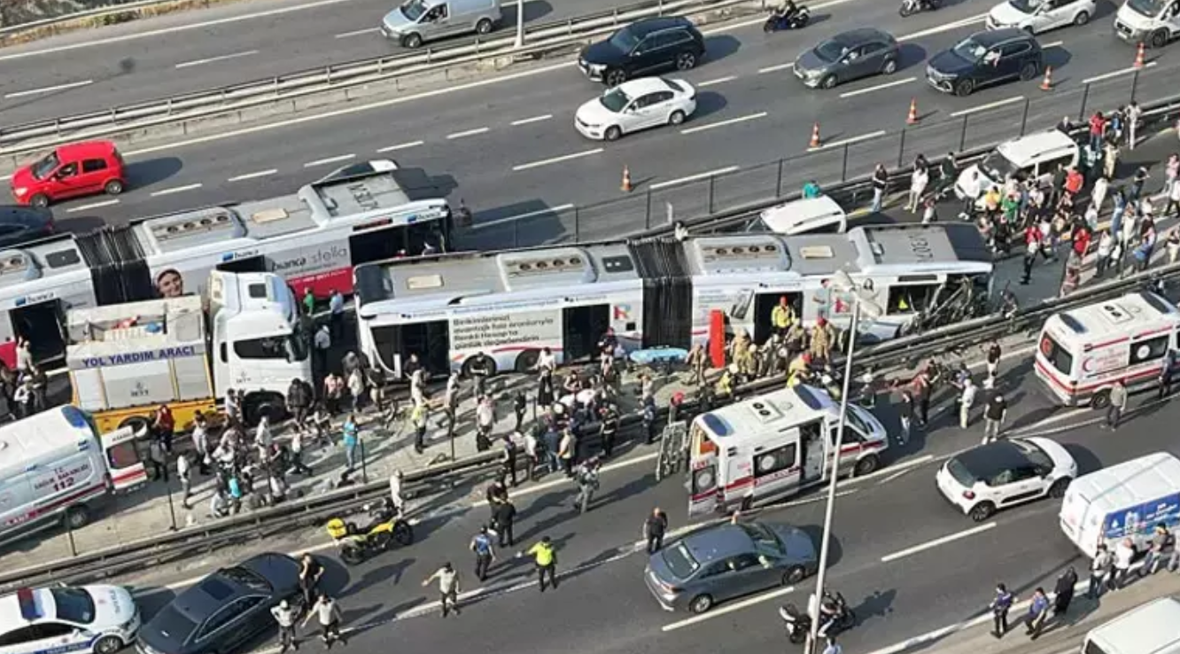 1 kişi ölmüş, 51 kişi yaralanmıştı. Küçükçekmece'deki metrobüs kazası ile ilgili karar çıktı