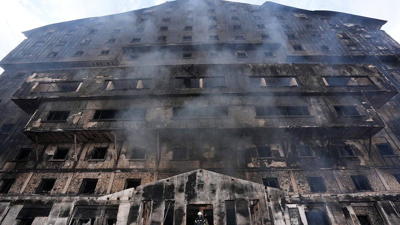 Bolu'daki yangın faciasında otel sahibi ve işletme müdürü tutuklandı