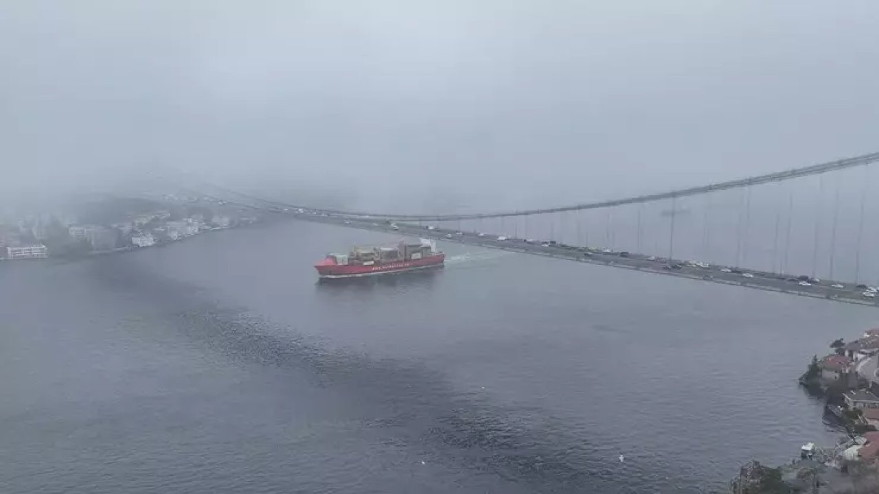 Gemi trafiği çift yönlü olarak durduruldu!