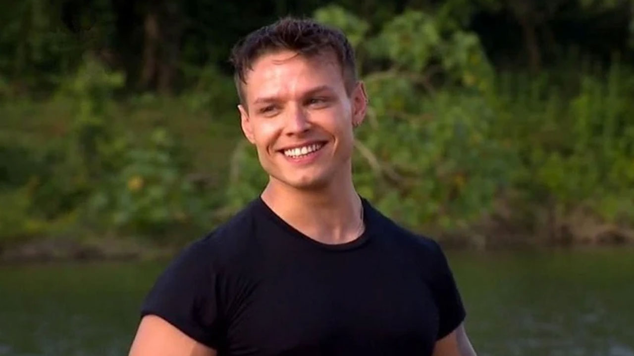 Survivor'un yakışıklı sunucusu Murat Ceylan, ünlü oyuncu ile aşkını ilan etti