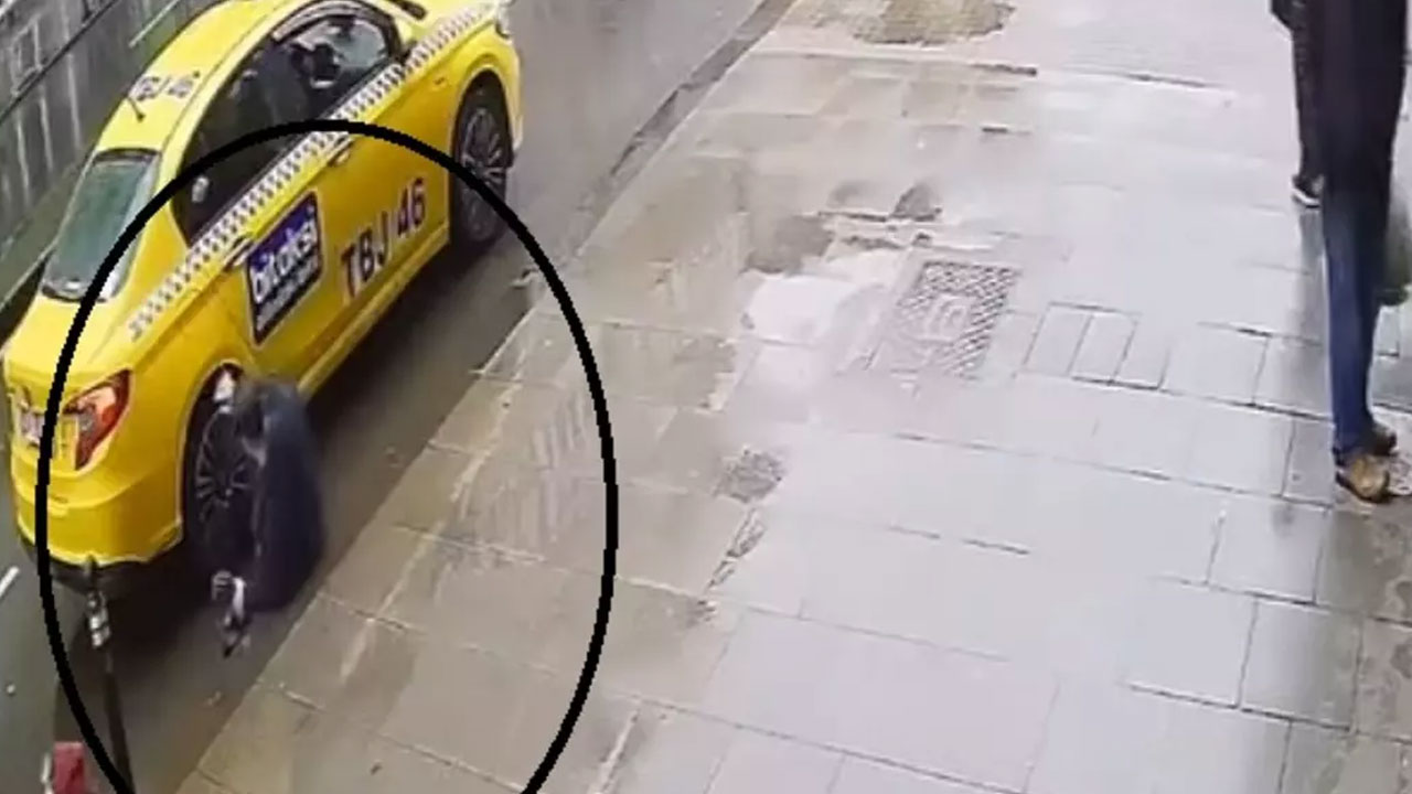 Ünlü isim taksiye binerken çok fena düştü! İşte yürekleri ağza getiren anlar
