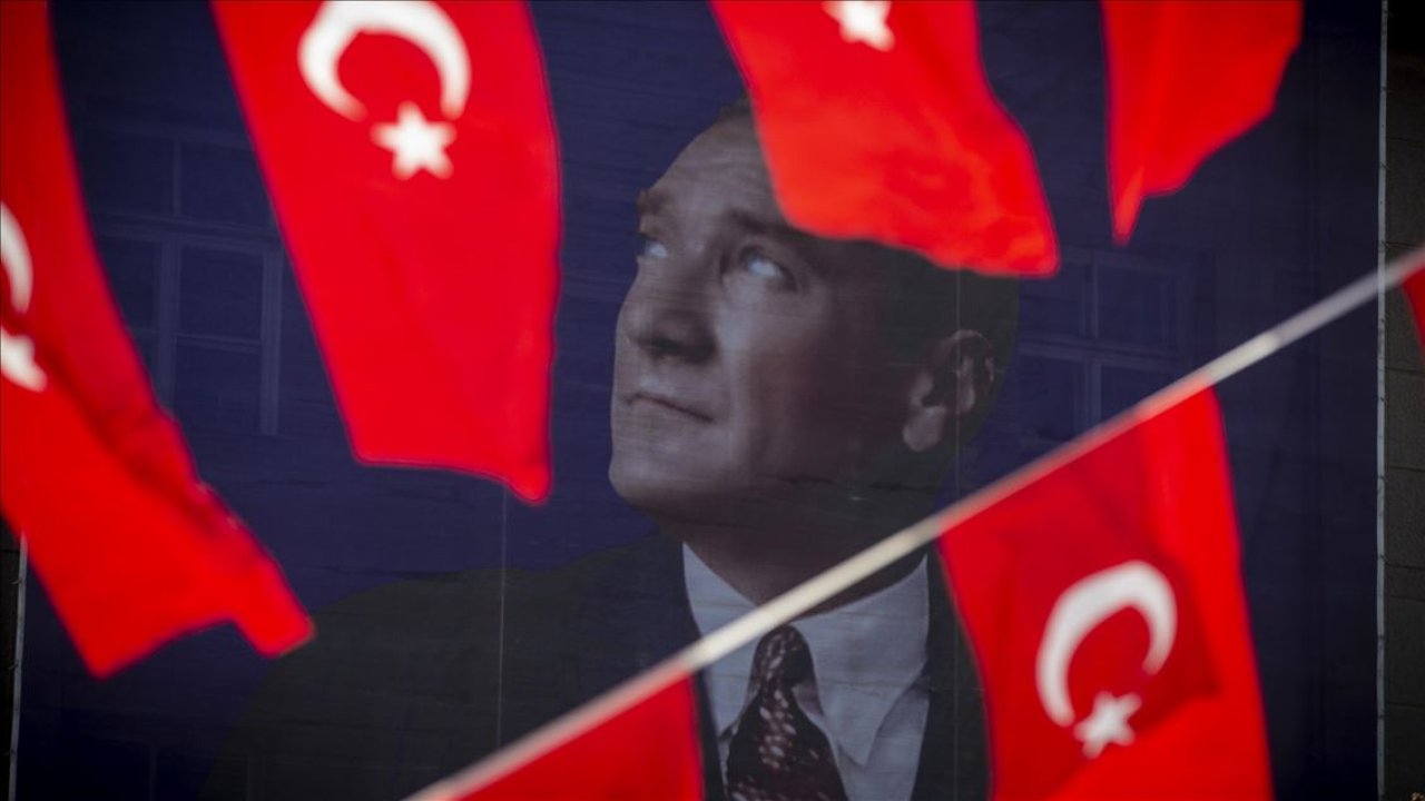 23 NİSAN 2025 RESMİ TATİL Mİ, YARIM GÜN MÜ? 23 Nisan Ulusal Egemenlik ve Çocuk Bayramı hangi güne denk geliyor?