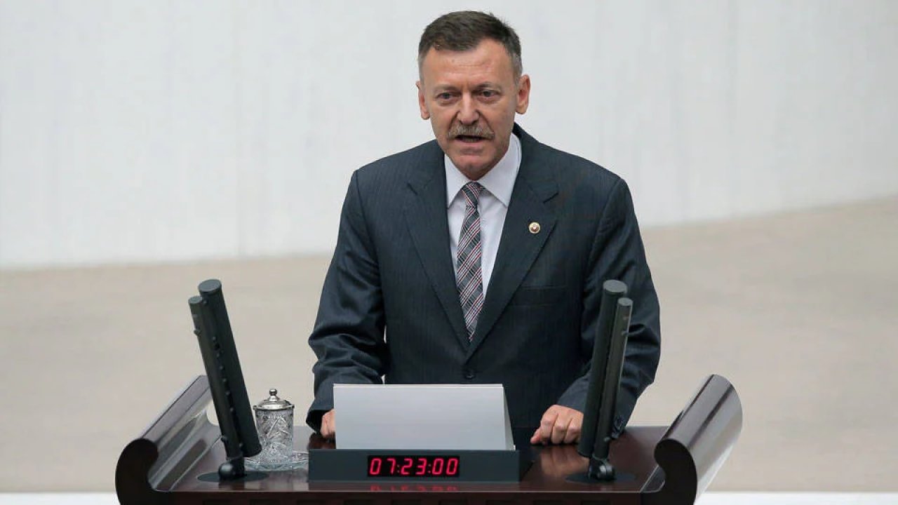 CHP eski Milletvekili Prof. Dr. Aytuğ Atıcı Ekol TV'de: Belediyeye partiden önce devlet müdahale etmeli