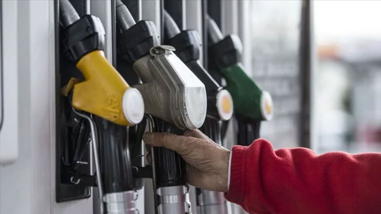 Motorin fiyatlarına dev indirim yapıldı: Benzinli araç sahipleri için de müjde geldi