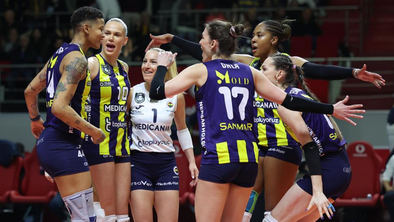 Fenerbahçe, Galatasaray'ı devirip finale yükseldi: Şampiyonluk istiyoruz
