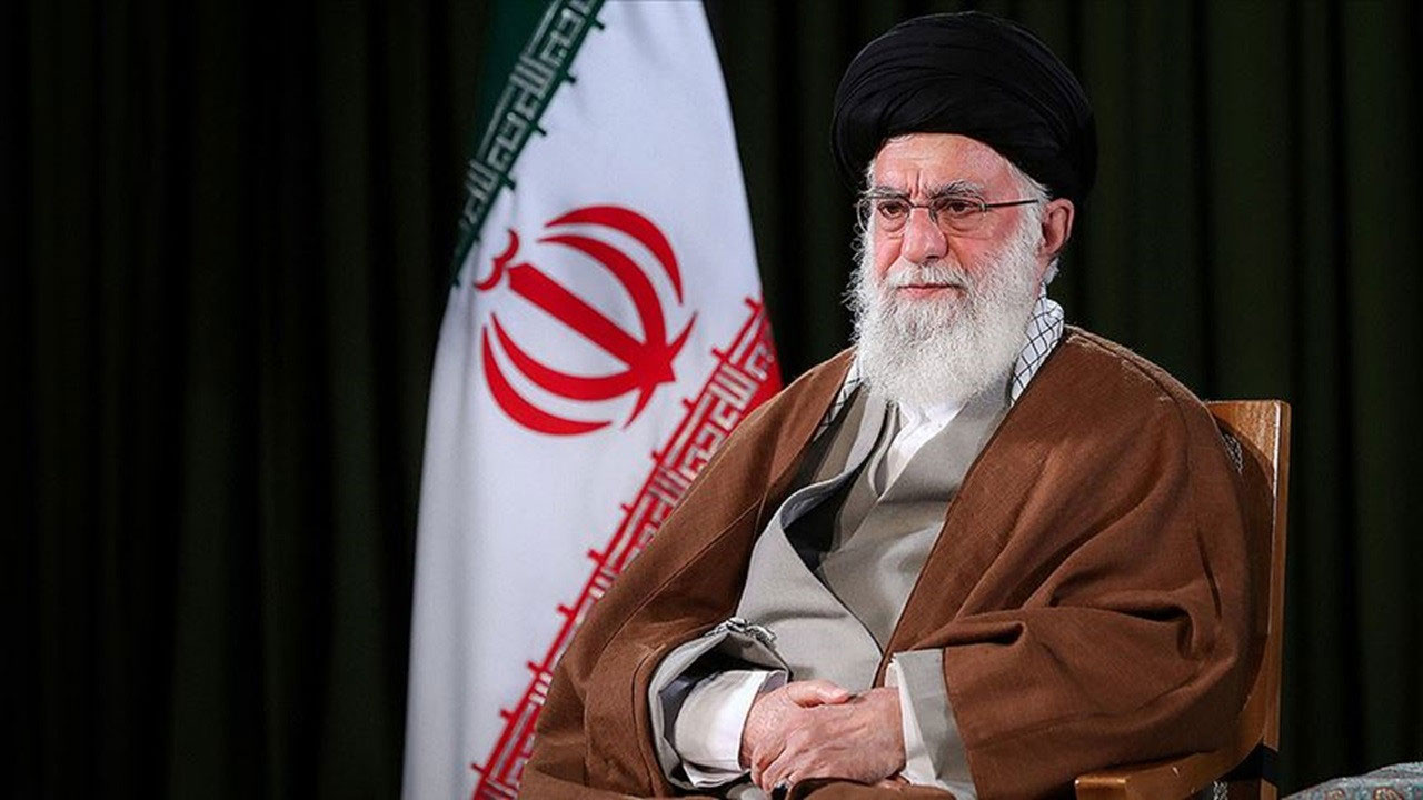 İran Dini Lideri Hamaney: ABD hatasını tekrarlamamalı