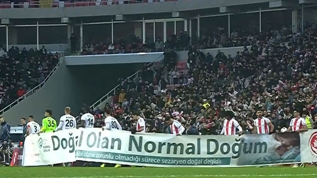 Gerçeği gelen mesajlardan öğrendi!  Rey Manaj: Bütün kadınlardan özür dilerim
