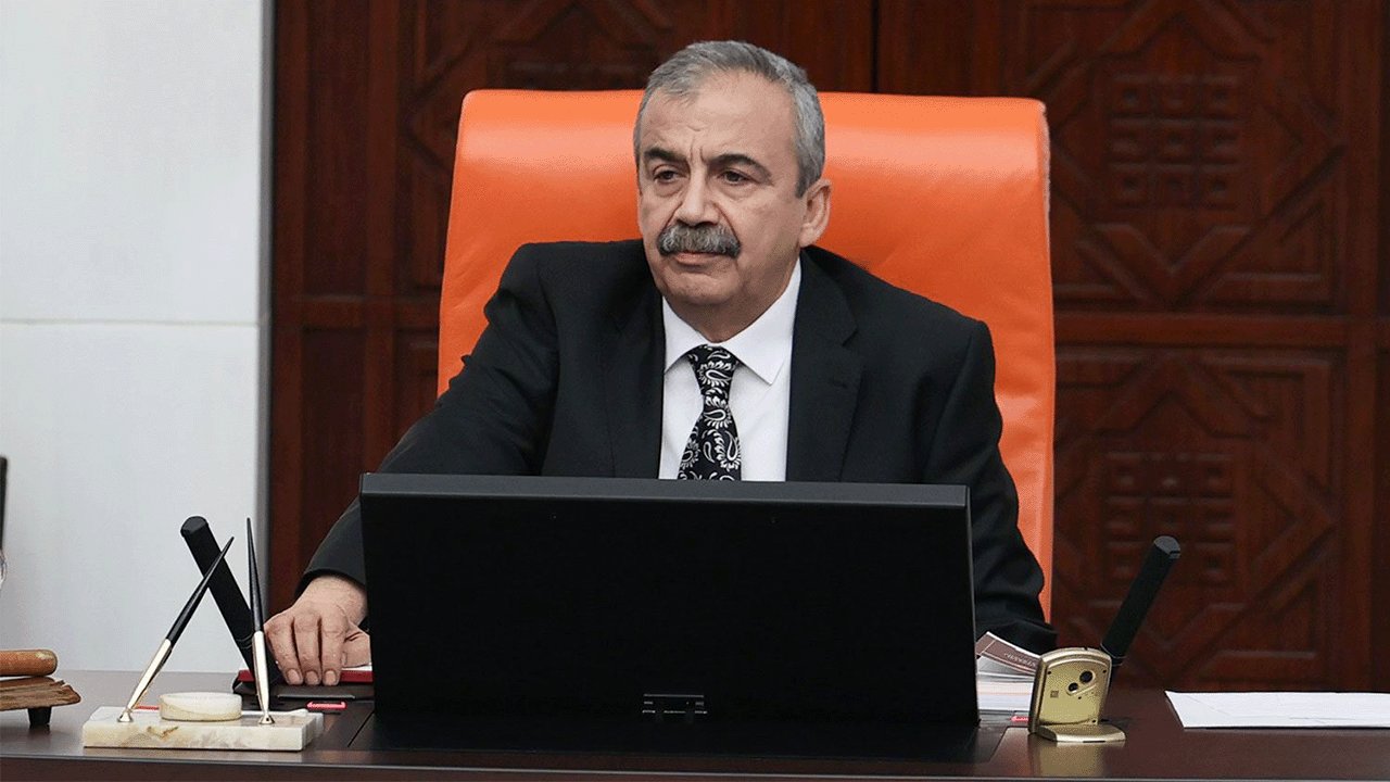 Sırrı Süreyya Önder ameliyata alındı