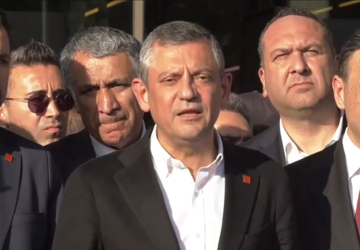 CHP lideri Özgür Özel'den Sırrı Süreyya Önder açıklaması: Mucize sayılabilecek bir gelişme