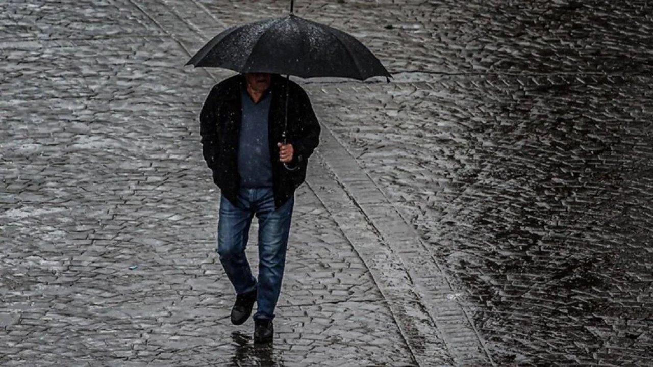 Bugün sağanak fena vuracak! Meteoroloji il il açıkladı: Şemsiyenizi almadan çıkmayın!