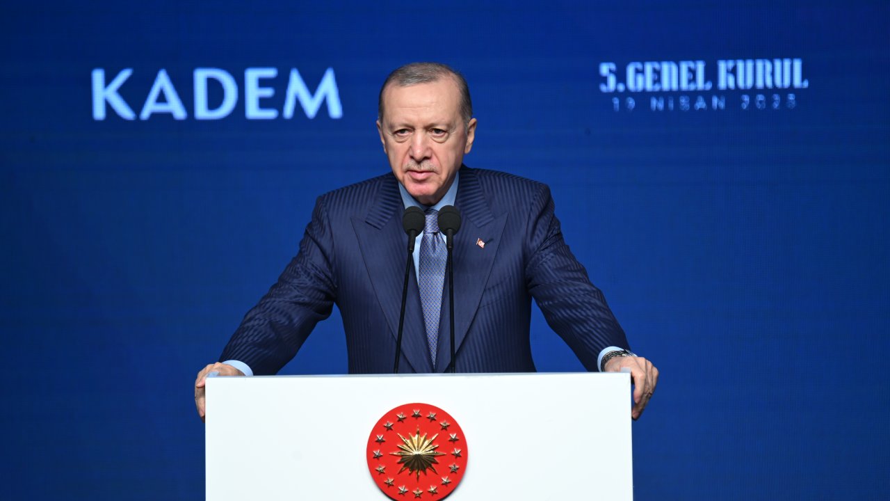 Cumhurbaşkanı Erdoğan: Türkiye'de aile kurumu tehdit altında!