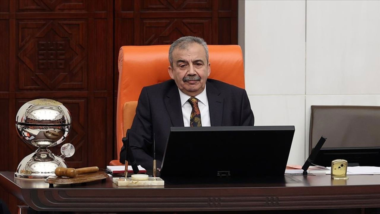 Sırrı Süreyya Önder’in sağlık durumu nasıl? "Hayata tutunmaya çalışıyor"