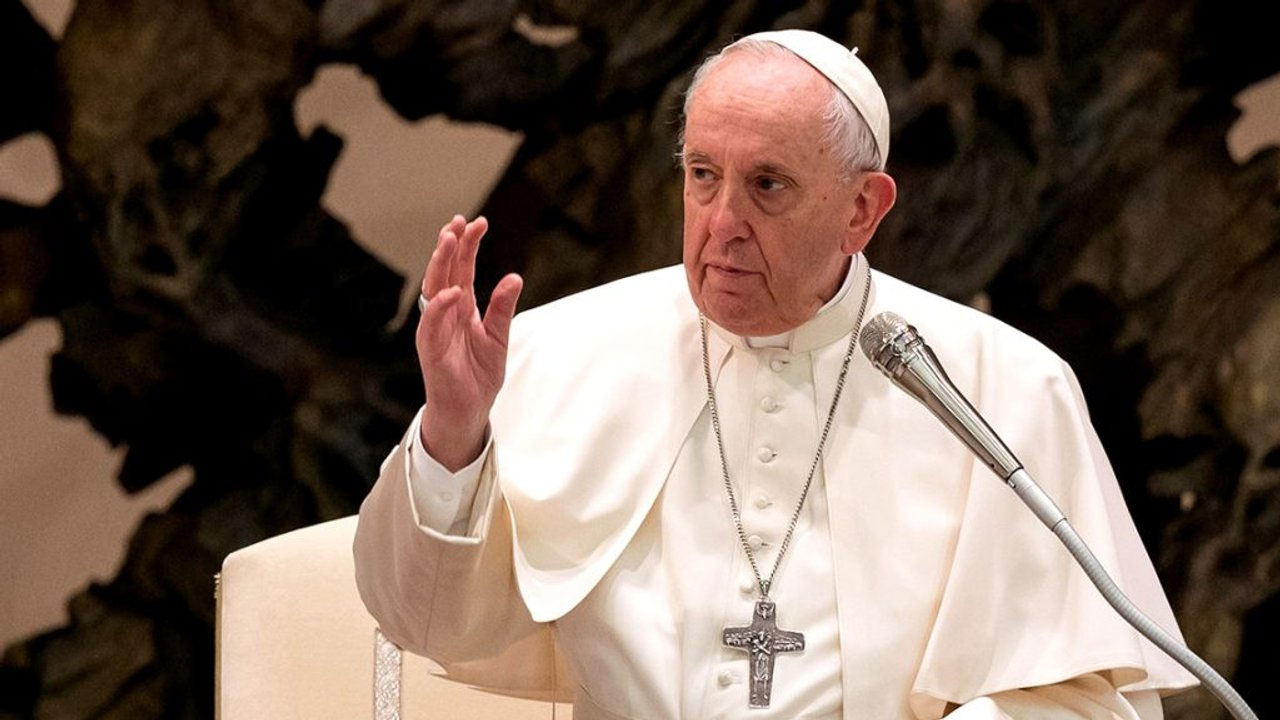 Papa Francis hayatını kaybetti