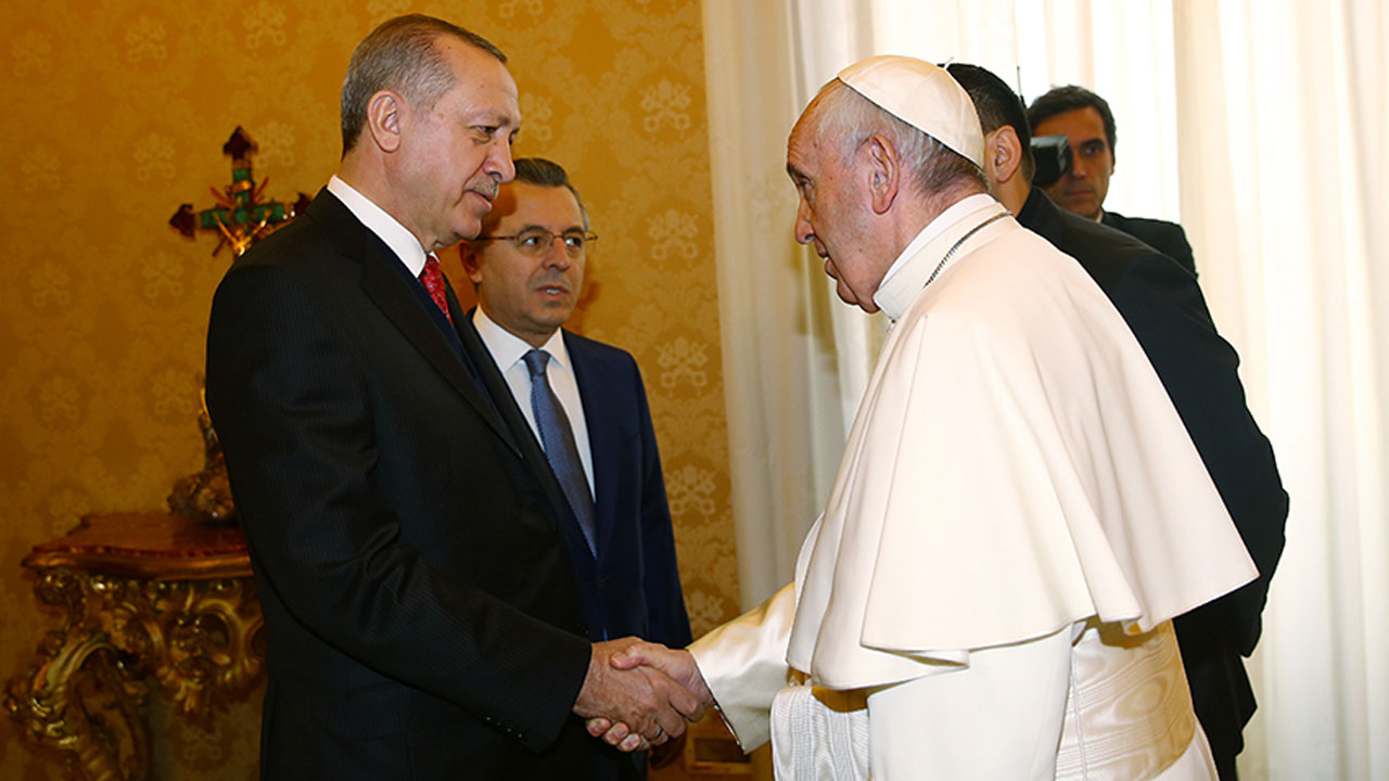 Cumhurbaşkanı Erdoğan'dan Papa için taziye mesajı