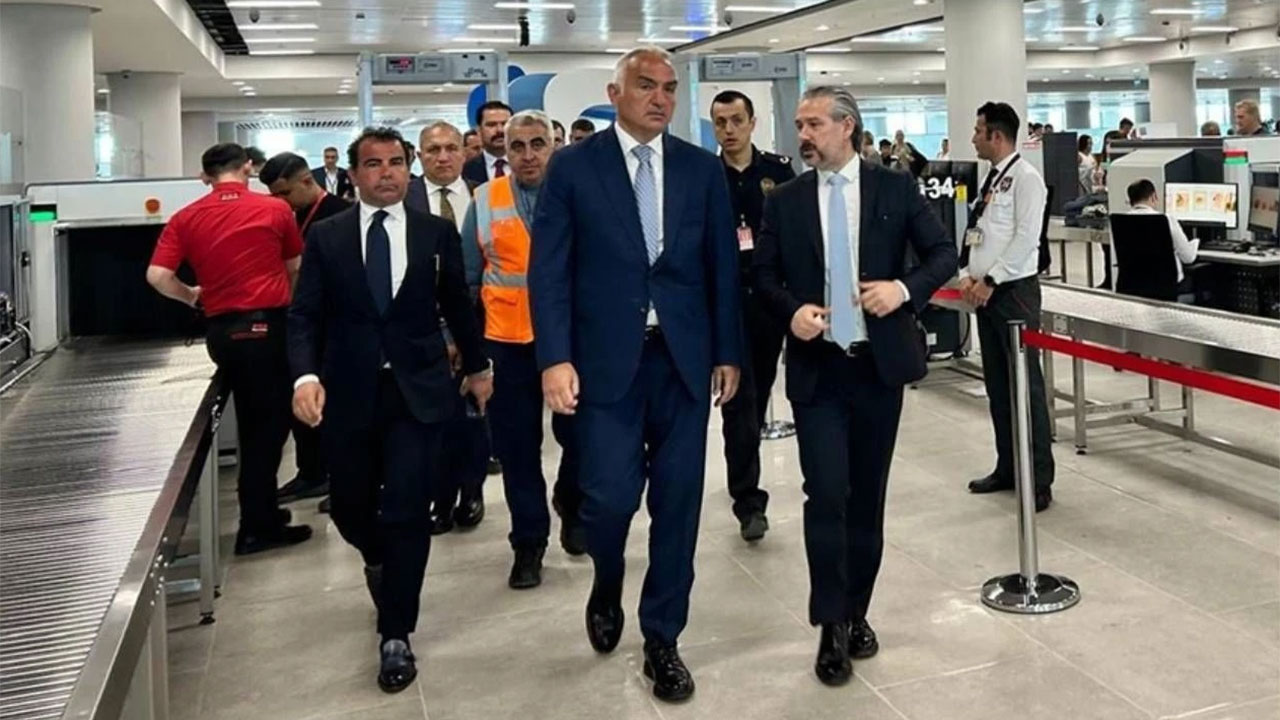 Antalya'da turizm hedefi yükseldi! Bakan Ersoy: 2025 için hedef 18 milyon yabancı turist