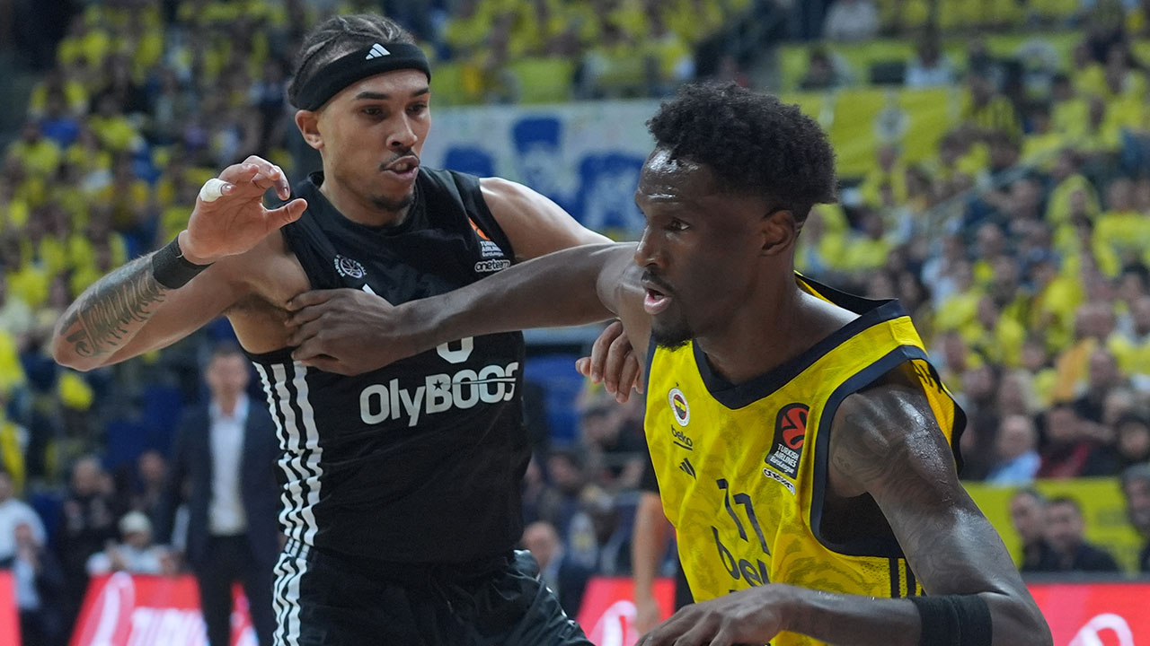 Fenerbahçe, Paris'i devirip seride öne geçti