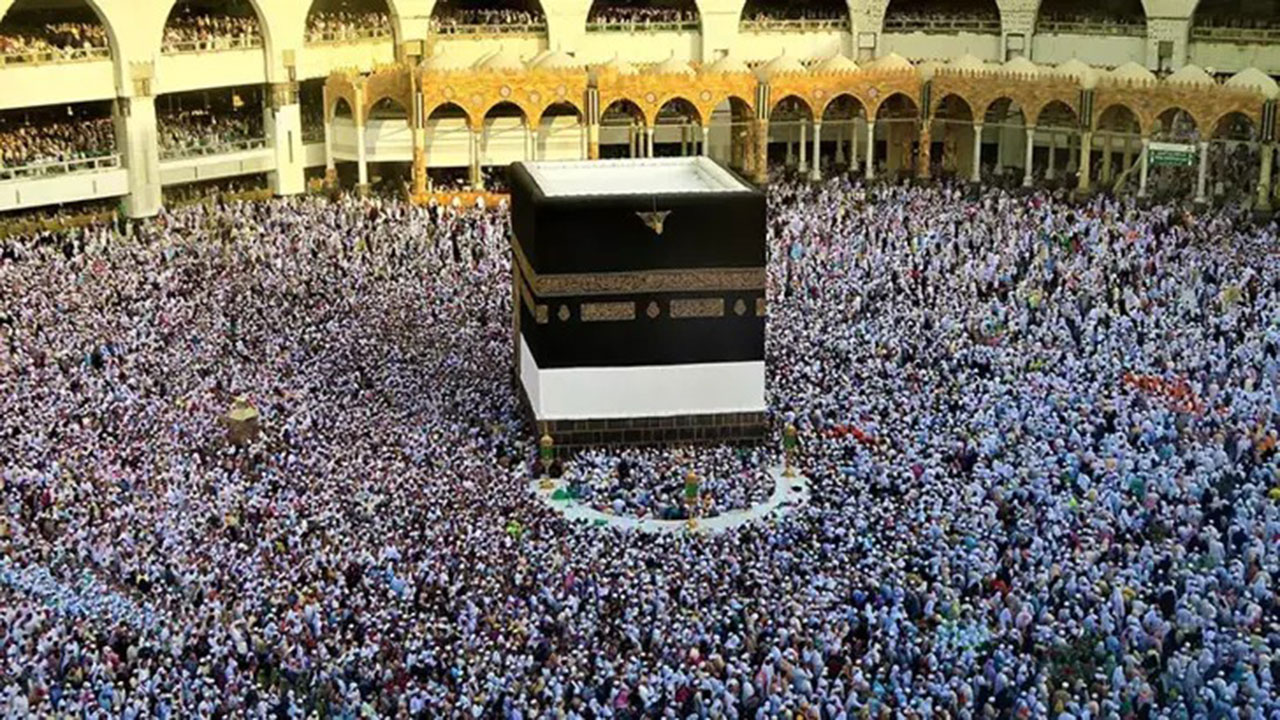 Suudi Arabistan Mekke'ye girişlere yeni kısıtlamalar getirdi: Yabancılar giremeyecek