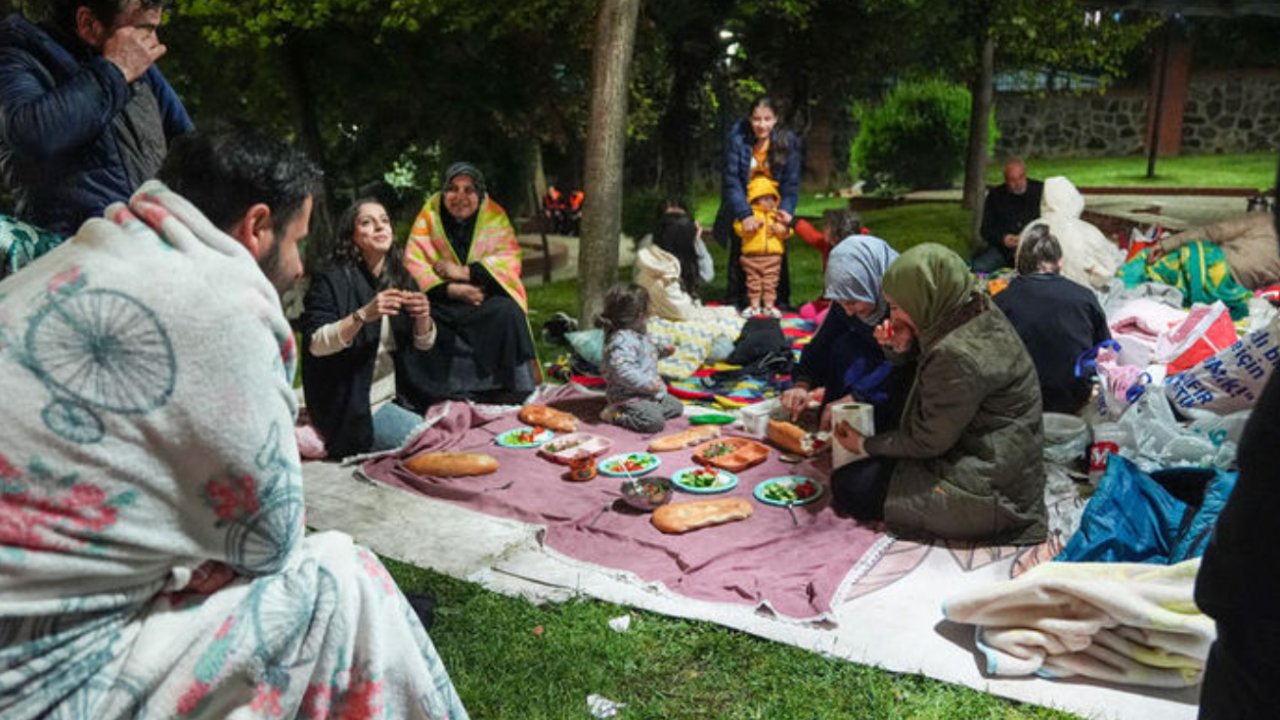 İSTANBUL DEPREM SON DURUM (24 NİSAN 2025) | İstanbul’da kaç artçı deprem oldu? İstanbul depremi devam edecek mi?