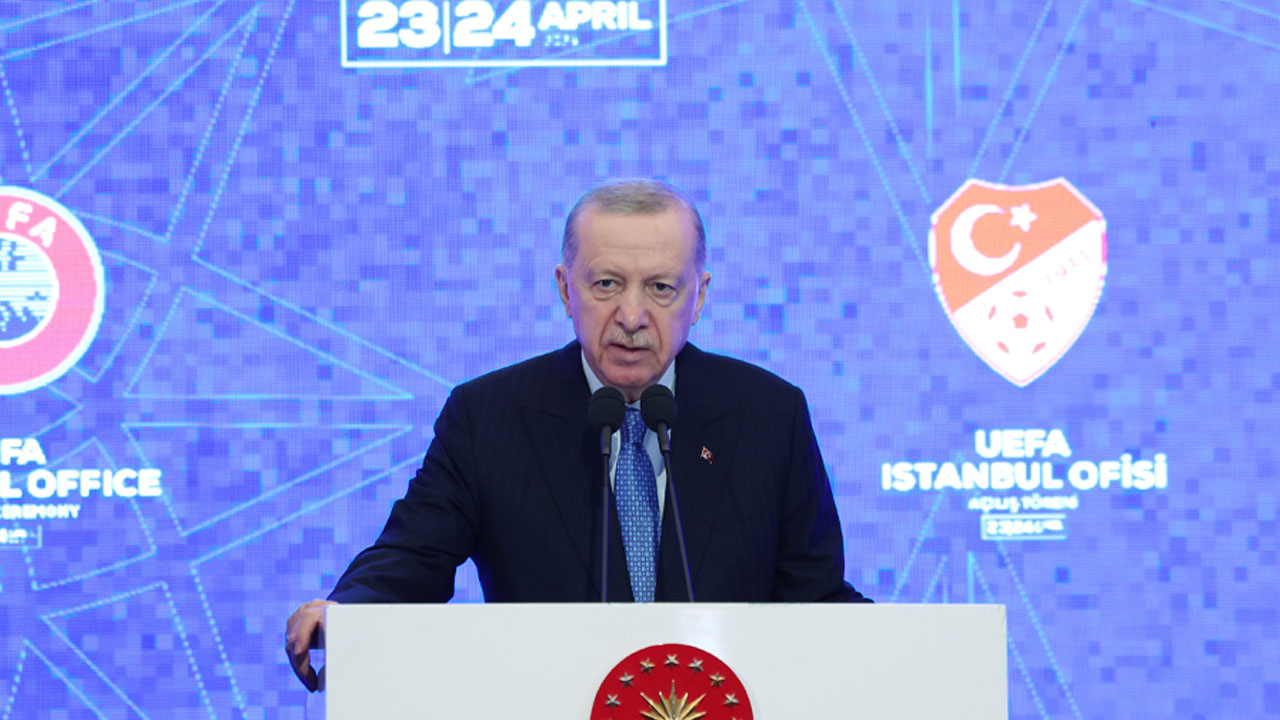 Cumhurbaşkanı Erdoğan'dan sert tepki: Deprem siyasete alet edilmemeli