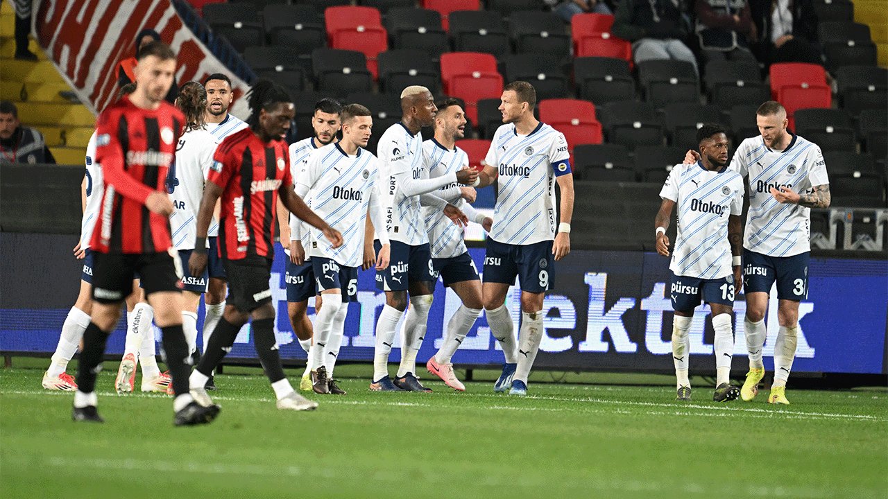 Fenerbahçe geriye düştüğü Gaziantep FK maçından 3 puanla ayrıldı