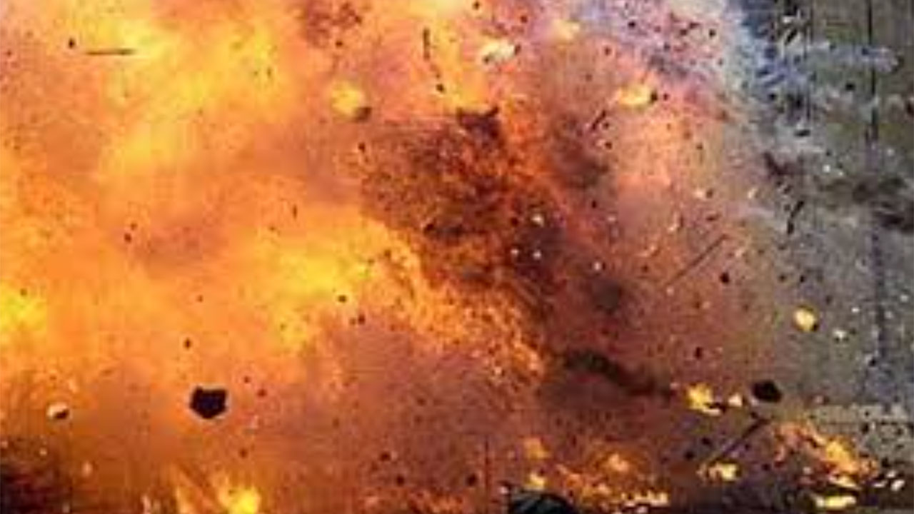 Pakistan'da bombalı saldırı! En az 7 kişi yaşamını yitirdi, 16 kişi de yaralandı