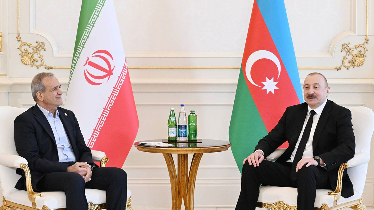 Aliyev ve Pezeşkiyan Bakü'de bir araya geldi: Mutabakat zaptları imzalandı
