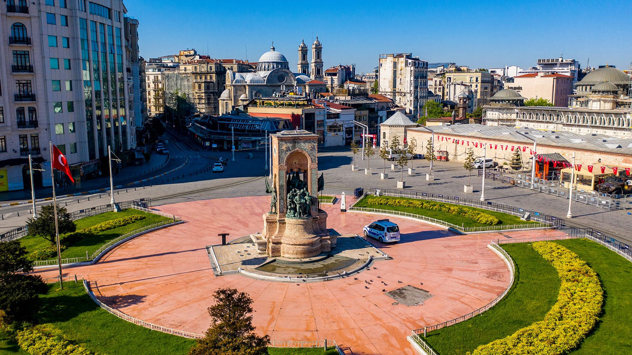 İstanbul'da 1 Mayıs öncesi operasyon: Çok sayıda kişi gözaltında