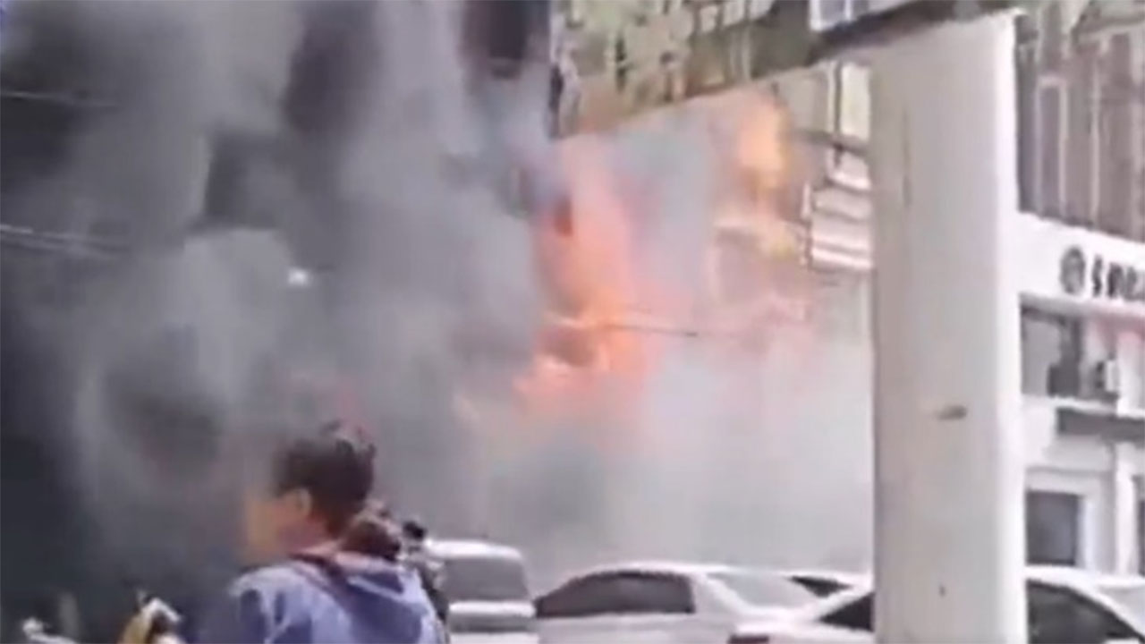 Çin'deki bir restoranda yangın: Çok sayıda kişi hayatını kaybetti