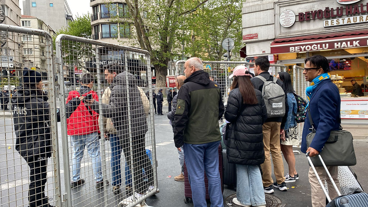 Taksim girişleri kapatıldı, kimse işe gidemedi!