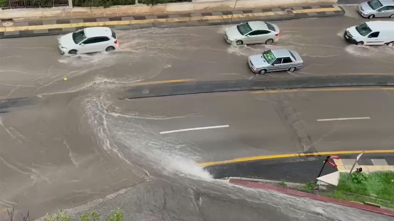 Ankara’da dolu ve sağanak yağış