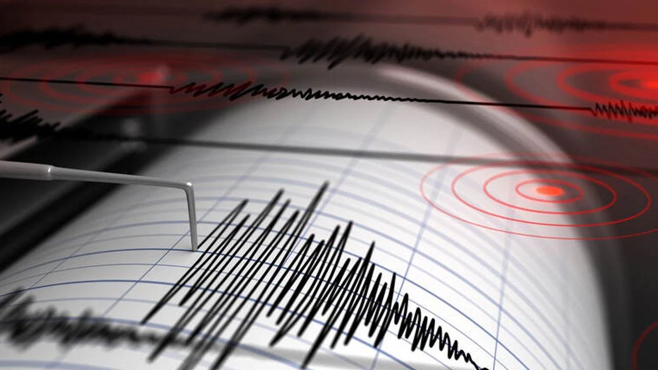Son dakika! İstanbul'da bir deprem meydana geldi: AFAD depremin büyüklüğünü açıkladı