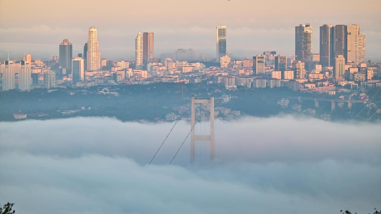 İstanbul Boğazı'nda gemi trafiği askıya alındı