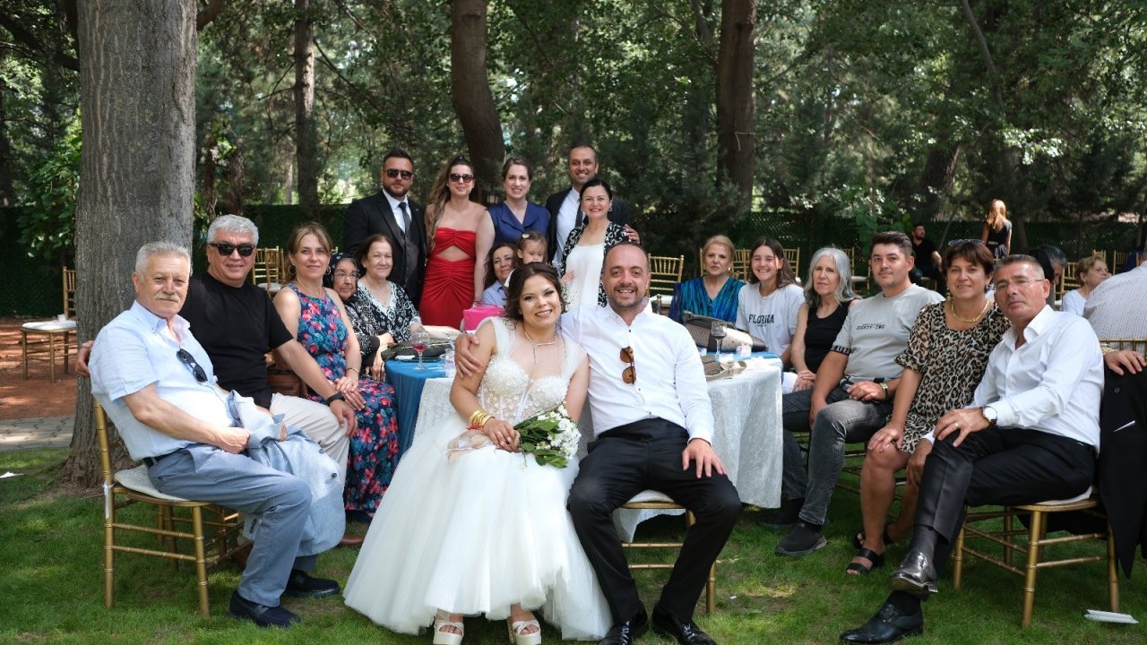 Kız isteme töreninde fark edildi: 31 yıl önce eline doğmuştu! Şimdi damadı oldu