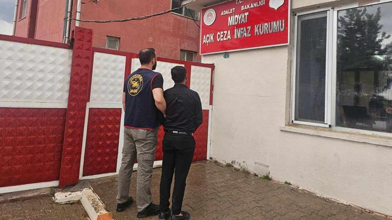Firari hükümlü düğünde bağlama çalarken yakalandı