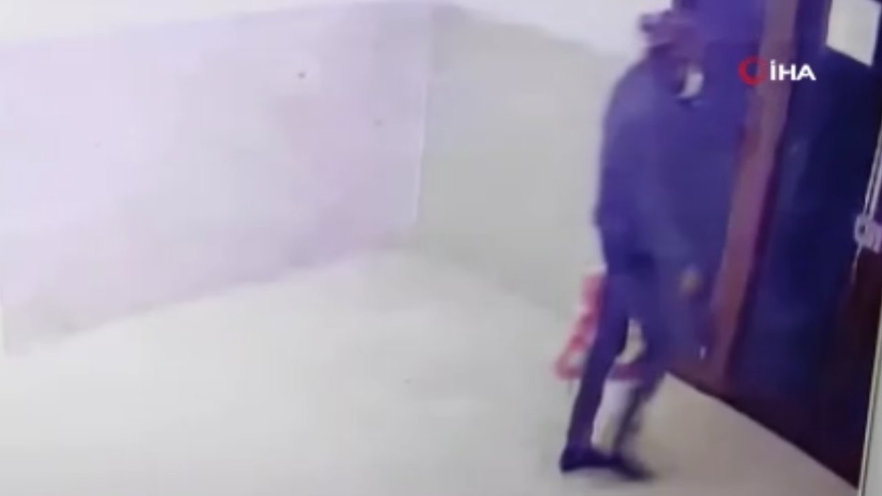 Boğazlarını keserek öldürmüştü! Katilin cinayet sonrası görüntüleri ortaya çıktı