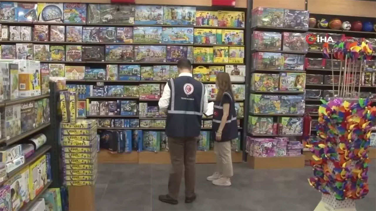 Anne ve babalar dikkat! O oyuncak sağlık riski taşıyor: Ticaret Bakanlığı toplatma kararı aldı