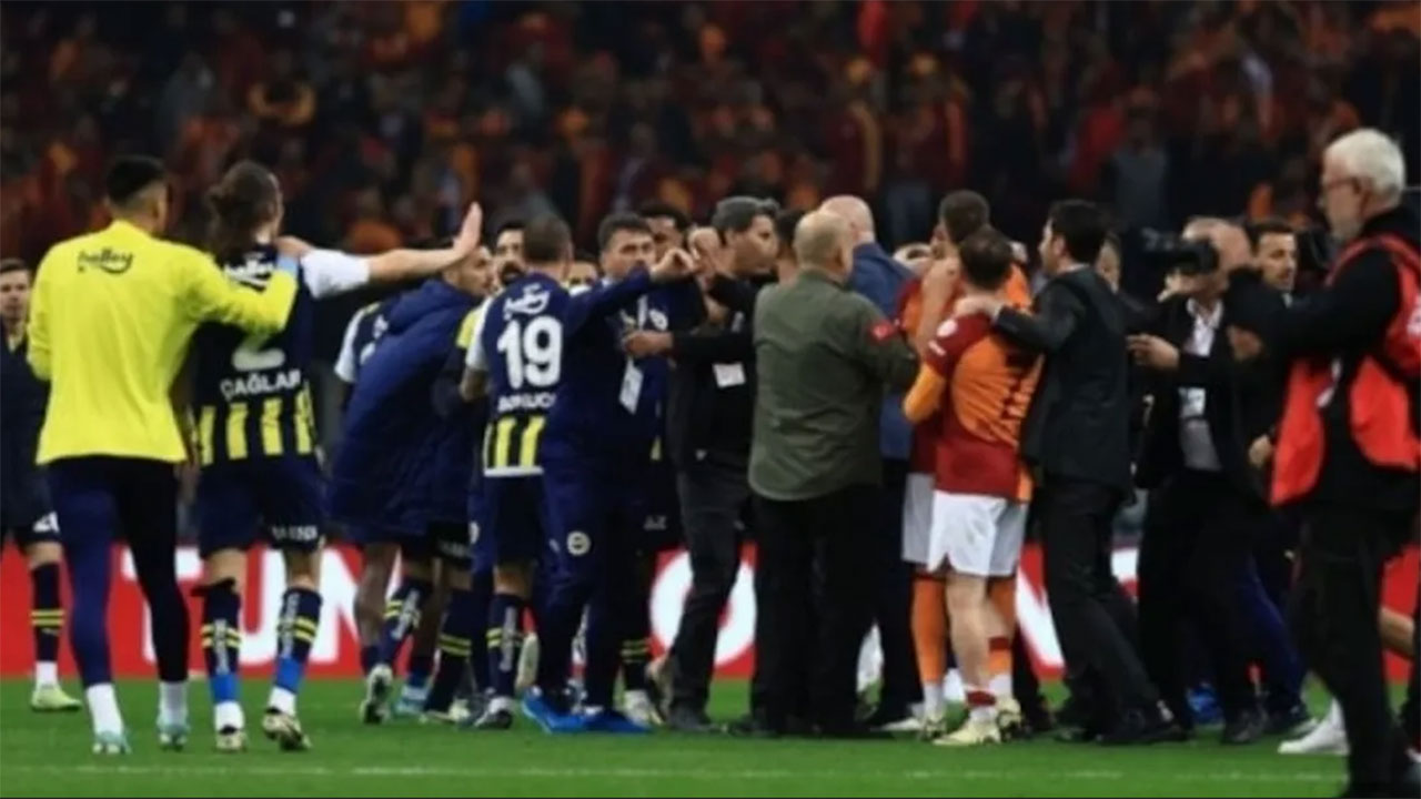 Fenerbahçeli iki futbolcuya zorla getirilme kararı! Galatasaray - Fenerbahçe derbisi soruşturması