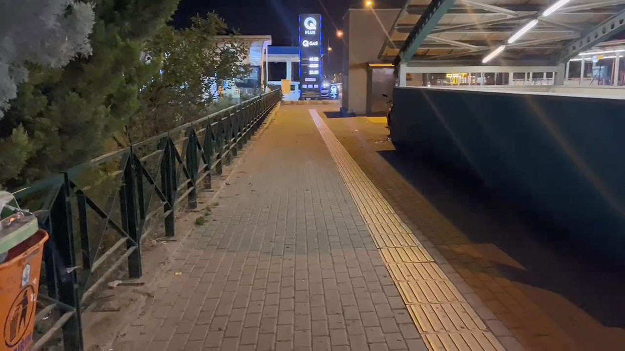 Metro istasyonunda 3 kişiyi bıçakla yaralayan zanlı ve arkadaşları 20 dakikada yakalandı