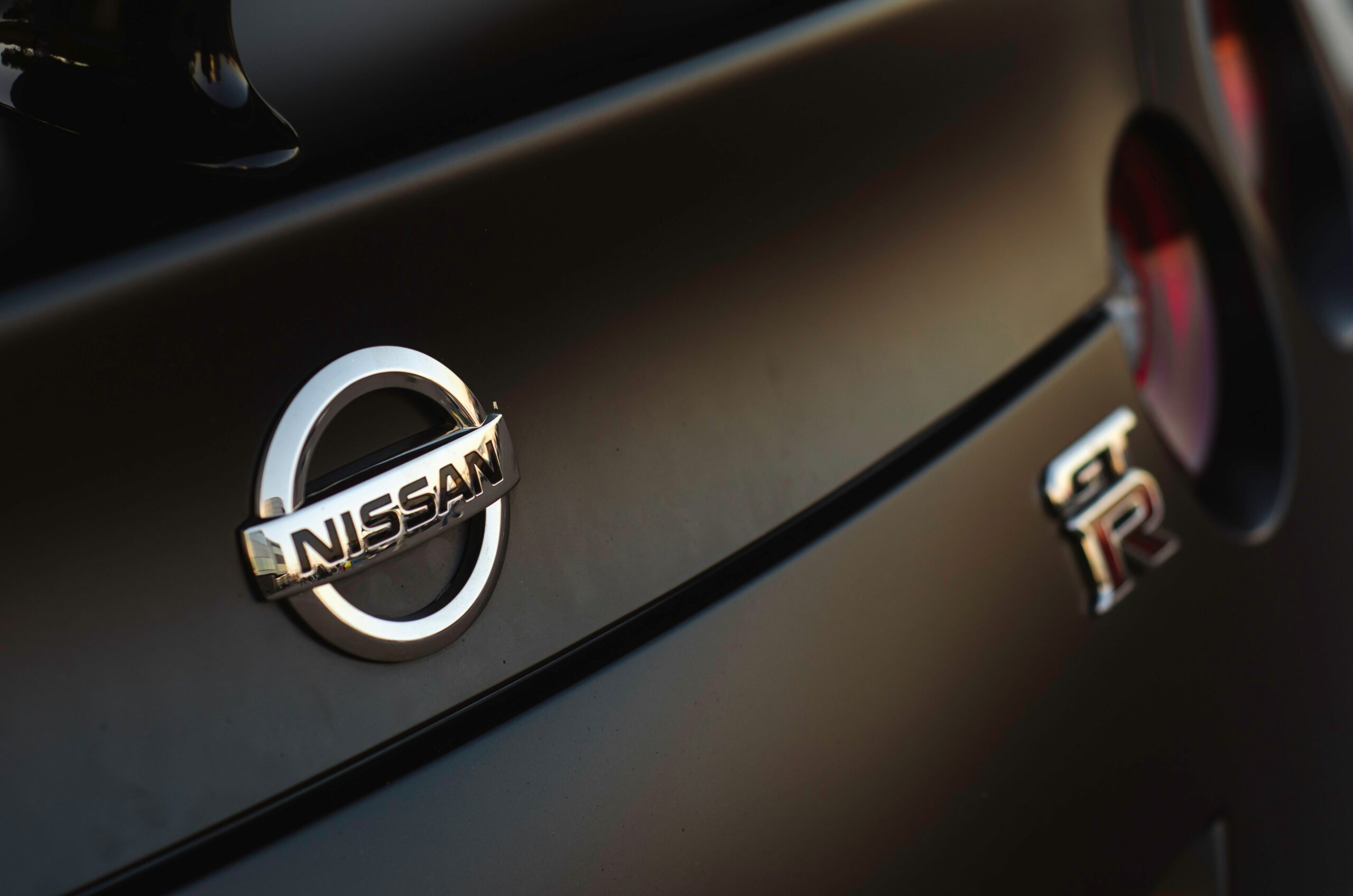 NISSAN BATTI BATIYOR: O yeri de satmaya karar verdiler!
